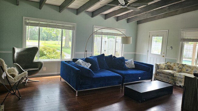 property at 36898 Bushwood Wharf Rd