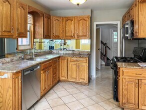 65-20 181st St in Queens, NY - Building Photo - Building Photo
