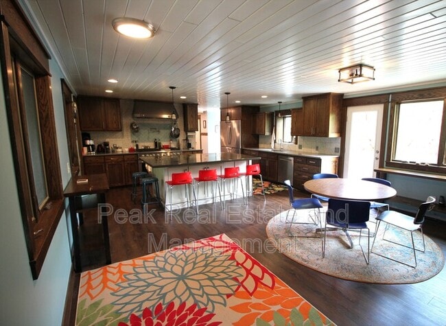 property at 8111 Bailey Dr SE