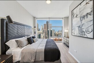 198 E Illinois St in Chicago, IL - Building Photo - Building Photo