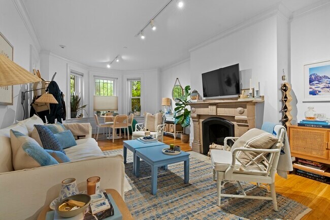 72 W Rutland Sq, Unit 1