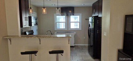 830 Knowles St in Royal Oak, MI - Building Photo - Building Photo