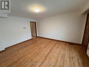 182 St Clarens Ave in Toronto, ON - Building Photo - Building Photo