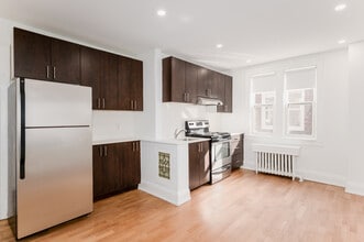 310-312 LONSDALE RD in Toronto, ON - Building Photo - Interior Photo