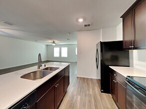 1108 Skyline Dr in Hutchins, TX - Building Photo - Building Photo