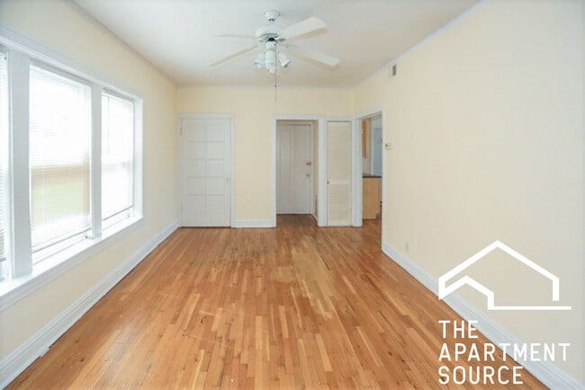 3525 N Broadway St, Unit 1E