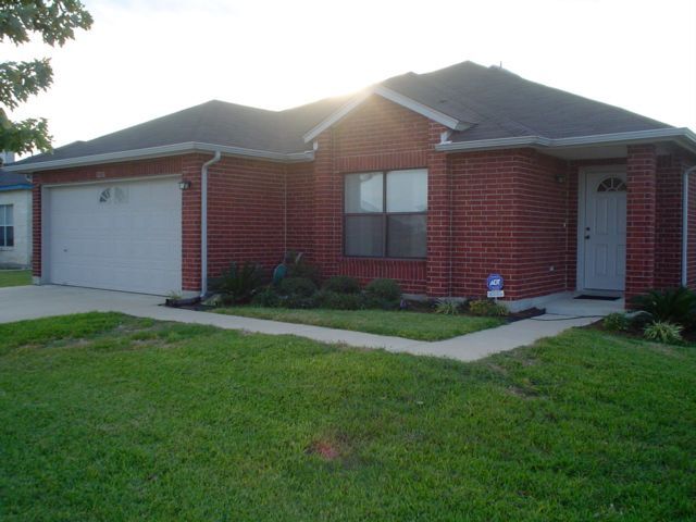 3210 Settlement Dr in Round Rock, TX - Foto de edificio