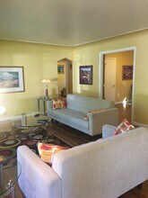 3220 S High St in Englewood, CO - Building Photo - Building Photo