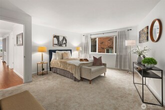 617 W Mercer Pl in Seattle, WA - Foto de edificio - Building Photo