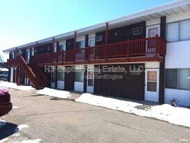 1306 9th St in Highland, IL - Building Photo