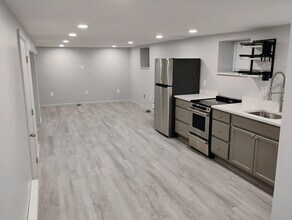 3609 W Forest Park Ave, Unit #2 in Baltimore, MD - Foto de edificio - Building Photo