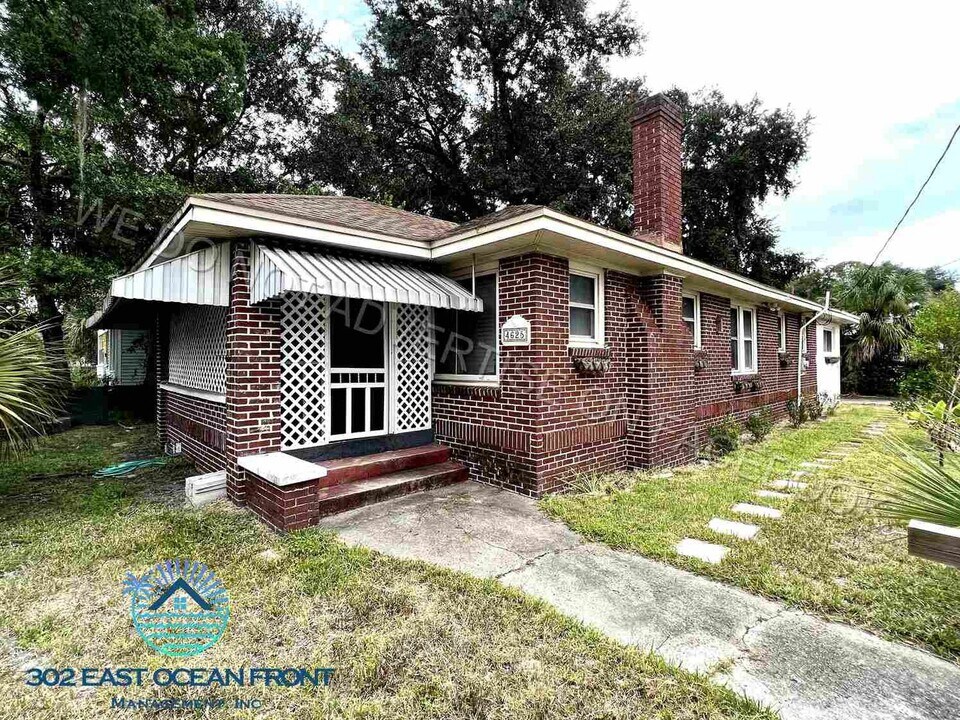 4625 Brentwood Ave in Jacksonville, FL - Building Photo