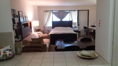 1203 River in Edgewater, NJ - Building Photo - Building Photo