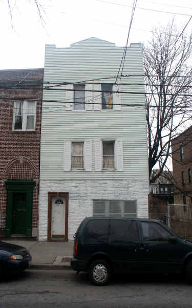 1319 Beach Ave in Bronx, NY - Building Photo