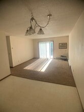 343 14th Ave SE in Devils Lake, ND - Building Photo - Building Photo