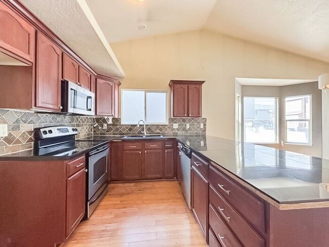 3482 W Haven Cove in Lehi, UT - Building Photo - Building Photo