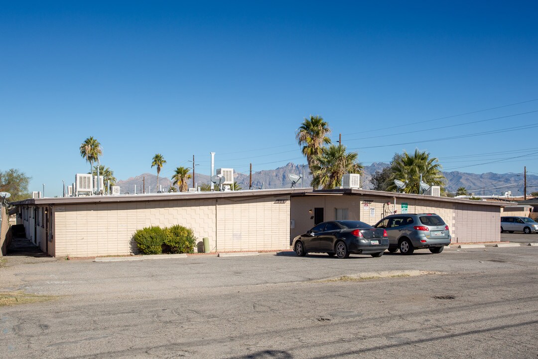 302-304 W Ventura St in Tucson, AZ - Building Photo