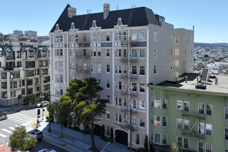 Marina Chateau in San Francisco, CA - Building Photo - Building Photo