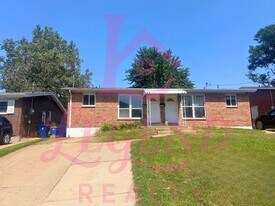 11137-11137 Florence Ave in St. Ann, MO - Building Photo