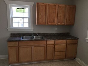 1522 Clara Ave in Louisville, KY - Building Photo - Building Photo