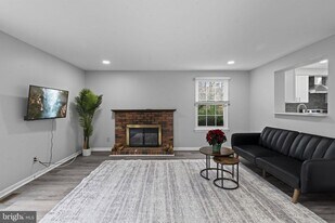 70 Dorchester Cir in Evesham, NJ - Building Photo