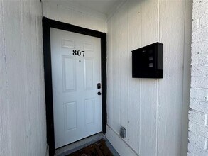 809 W Broadus St in Fort Worth, TX - Building Photo - Building Photo