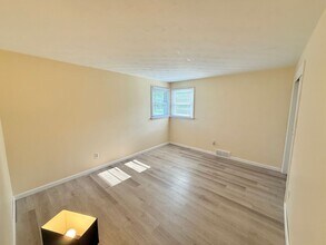 492 Basket Rd in Webster, NY - Building Photo - Building Photo