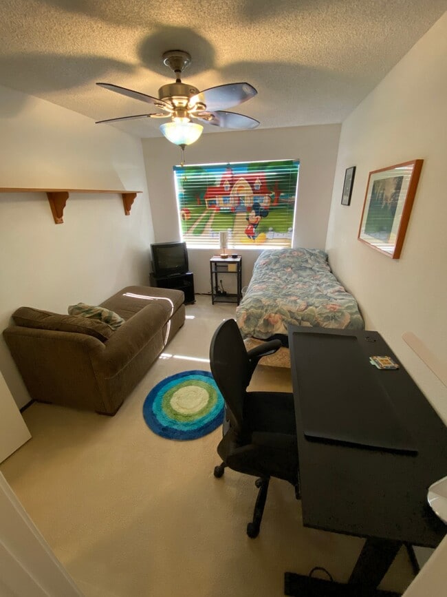 property at 45 Kenbrook Cir