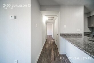 2400 Burleson Ct in Austin, TX - Building Photo - Building Photo