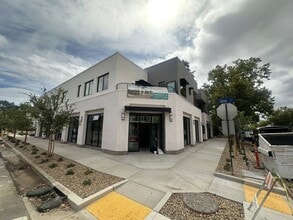 Cerámica in Lincoln, CA - Foto de edificio - Building Photo