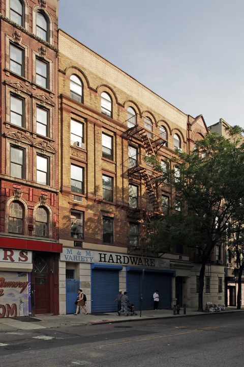 8-10 Avenue B in New York, NY - Foto de edificio