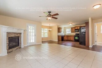 123 Village Pkwy in Woodstock, GA - Foto de edificio - Building Photo