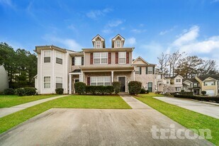 5484 Sierra Tr in College Park, GA - Building Photo