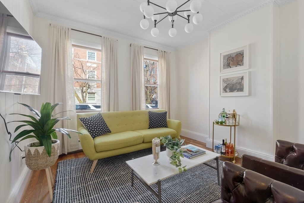 56 Spring St in Cambridge, MA - Building Photo