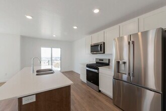 276 Glencoe Dr in Highland, UT - Building Photo - Building Photo