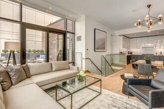 1350 Boylston St, Unit L415 in Boston, MA - Building Photo - Building Photo