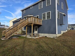 5 Alumni Dr in Hooksett, NH - Building Photo - Building Photo