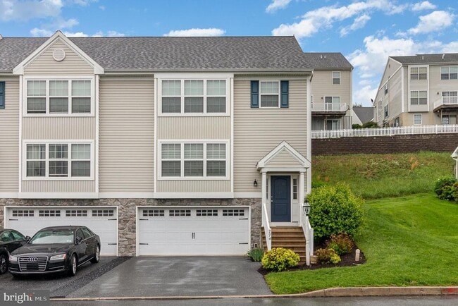 774 Winding Ln in Harrisburg, PA - Building Photo - Building Photo