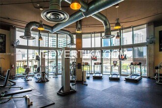 690 SW 1st Ct, Unit PHI20 in Miami, FL - Foto de edificio - Building Photo