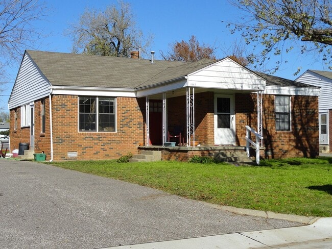 property at 1805 Texas St