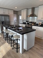 15953 S Flores Rd in San Antonio, TX - Building Photo - Building Photo