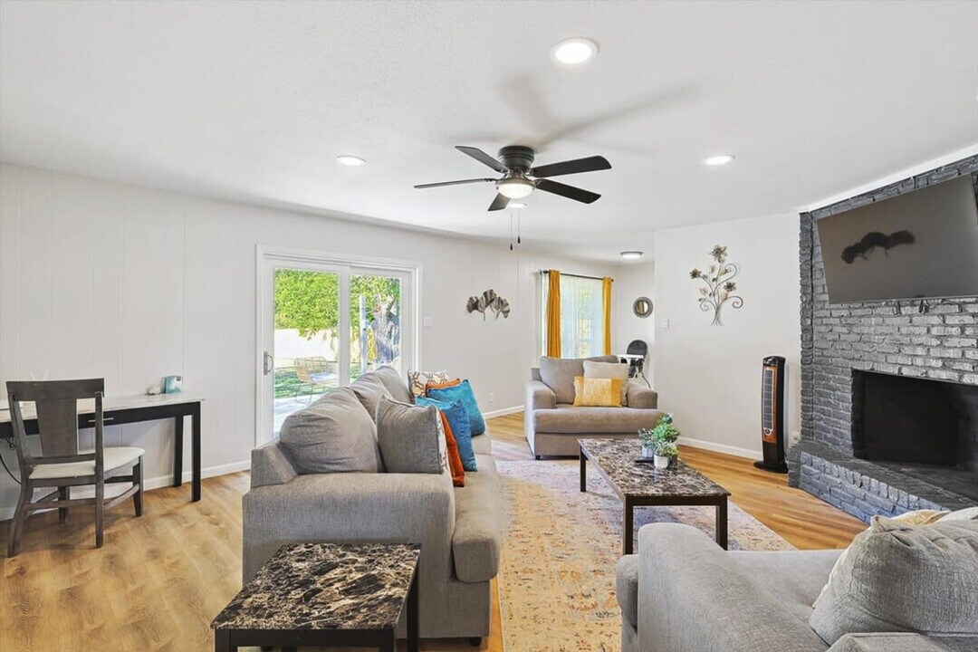 405 Tate Cir in Sherman, TX - Building Photo