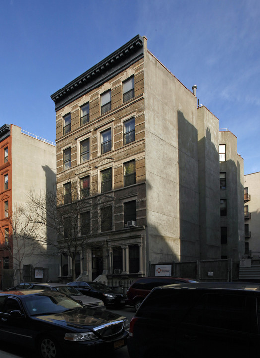 111 W 138th St in New York, NY - Building Photo