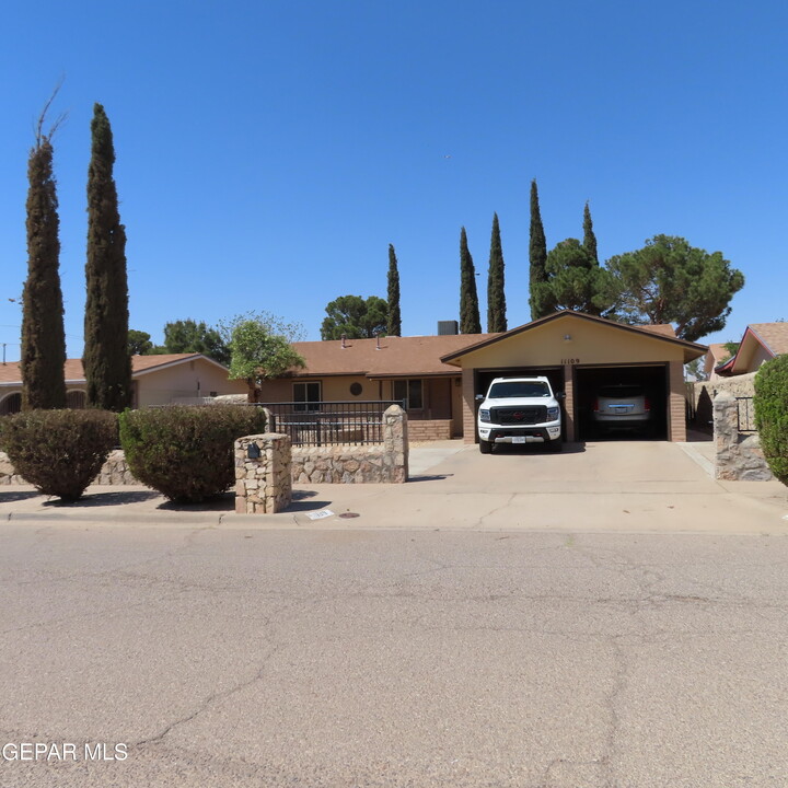 11109 Tahoka Ave in El Paso, TX - Foto de edificio