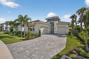 13069 Feathering Wy in Palm Beach Gardens, FL - Building Photo