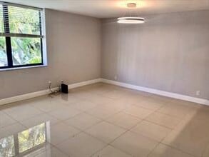 20973 NE 30th Pl in Aventura, FL - Building Photo - Building Photo