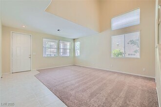 645 Elliot Peak Ave in Las Vegas, NV - Building Photo - Building Photo