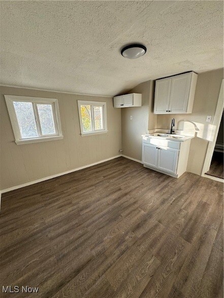 8303 Connecticut Ave, Unit 2 in Cleveland, OH - Building Photo - Building Photo