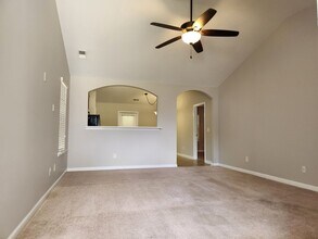 182 Chapel Lake S in Savannah, GA - Building Photo - Building Photo