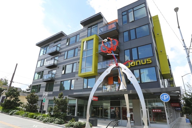 Janus Apartments